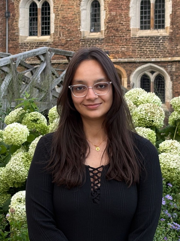  Anoushka Harit