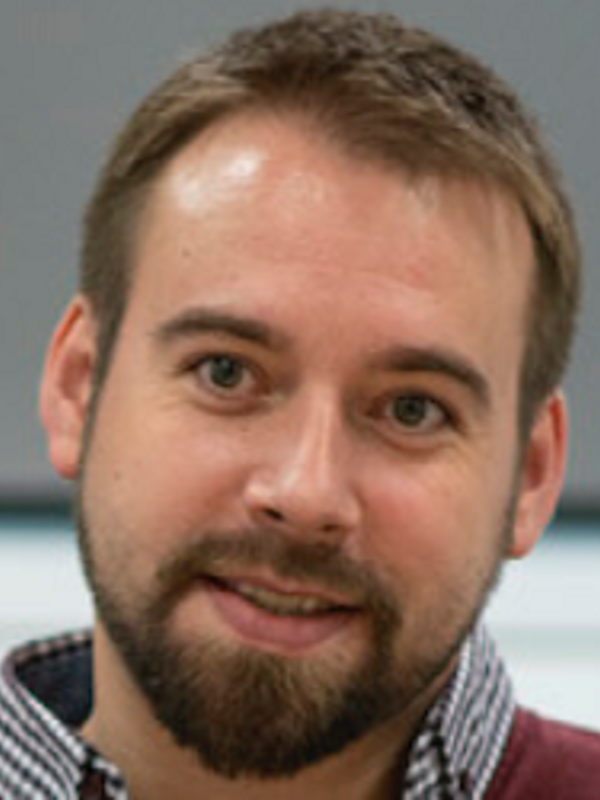 Dr Robert Nicholls