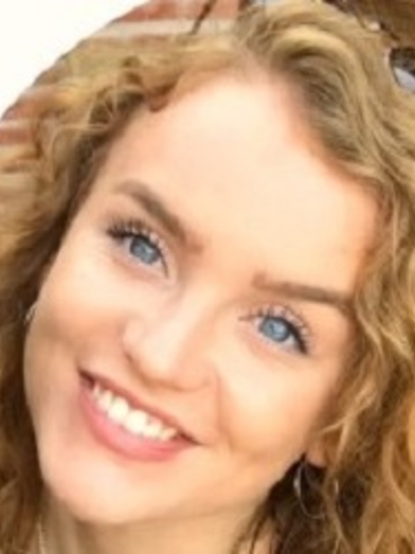 Natalie Wallis